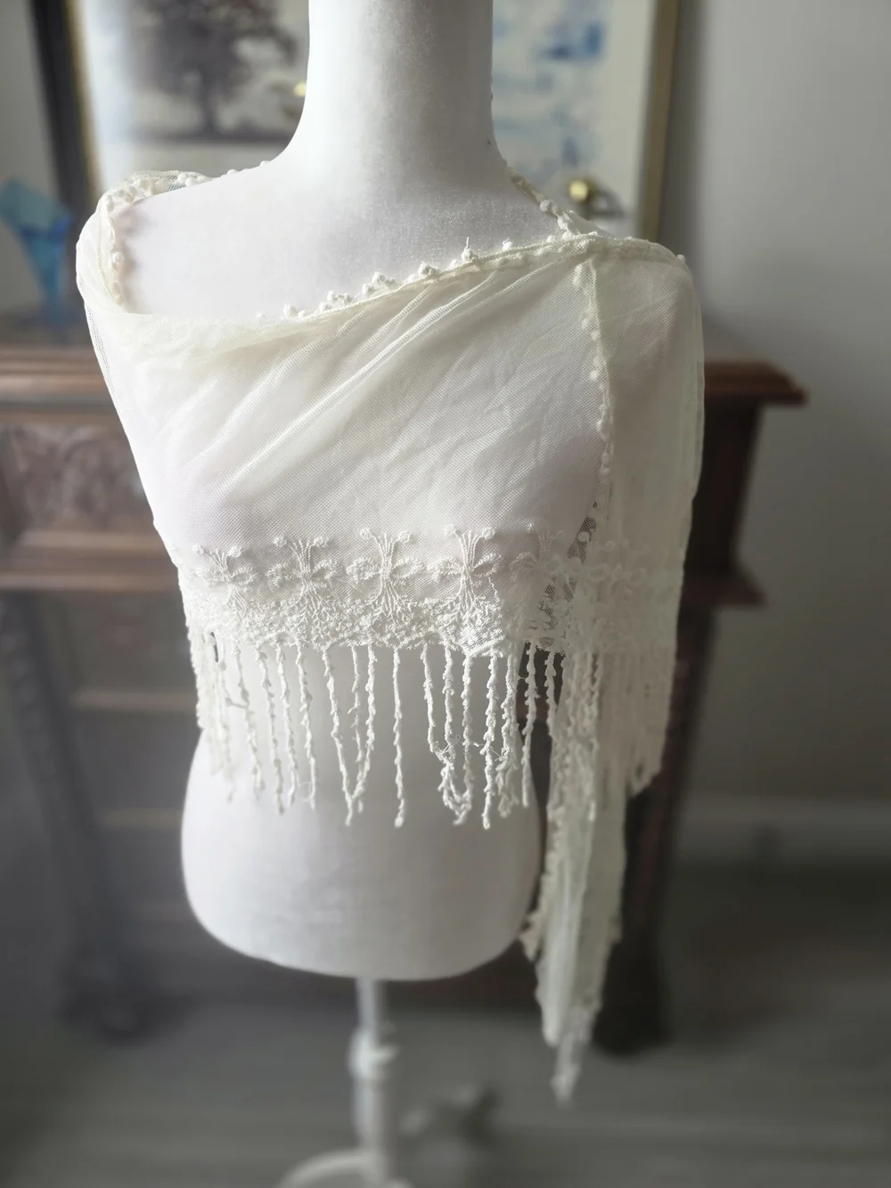 Source Unknown Cream Lace Fringe Wrap Top